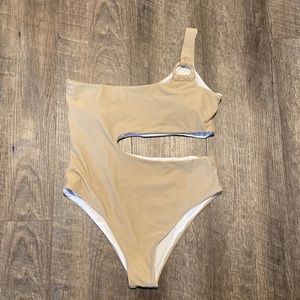 3 for $22 👙Never worn tan cut out one piece swimsuit